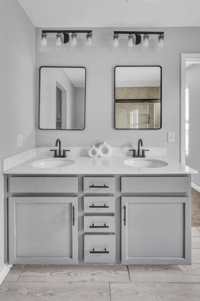 Building Photo - 454 Fox Sparrow Ct