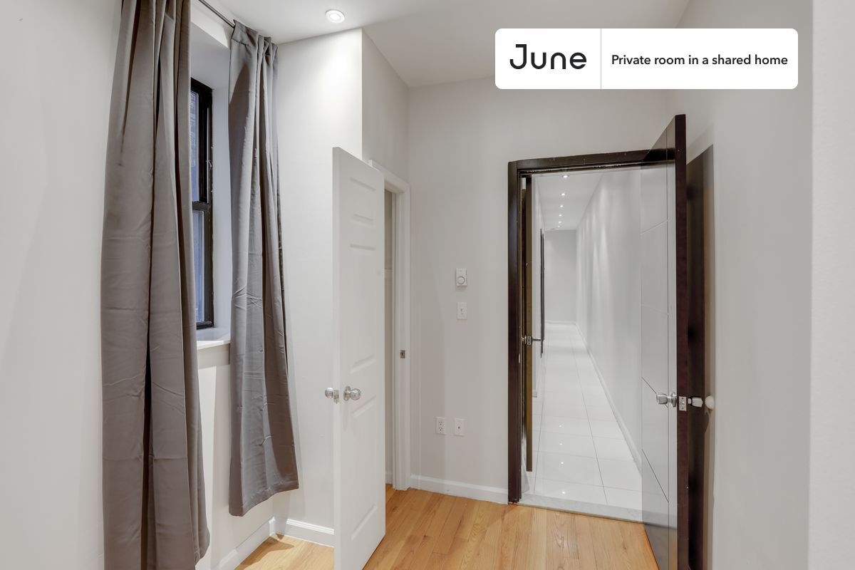 Building Photo - Room in Shared 4 bed/2 bath home