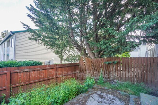 Building Photo - 7608 NE 52nd St