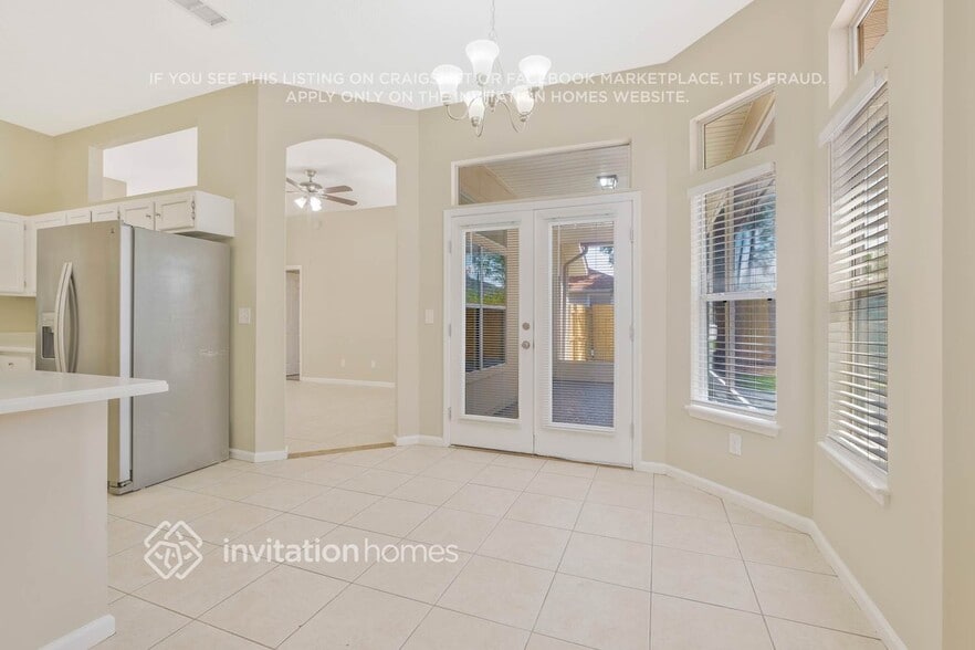 Building Photo - 492 Summit Ridge Dr