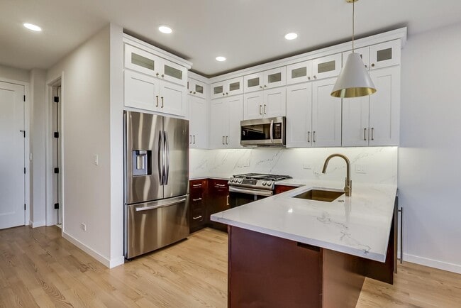 aq_0014 - 1703 W Chicago