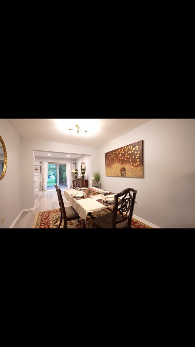 Building Photo - 110 Magnolia Ct