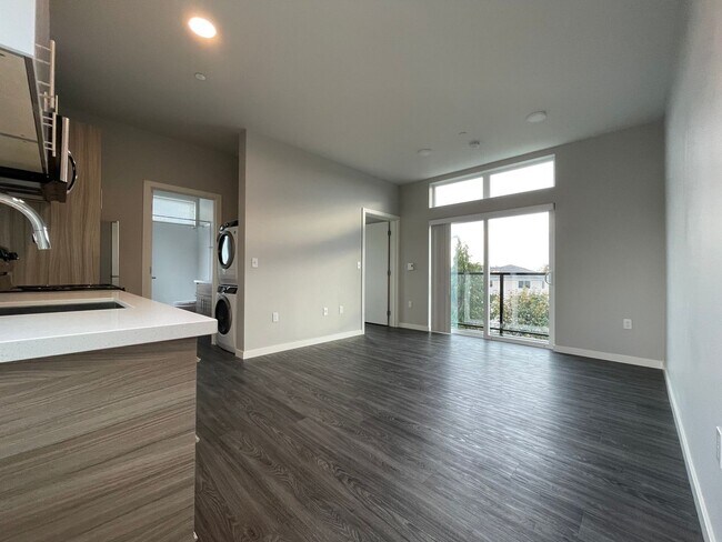 Interior Photo - Sylvan Court