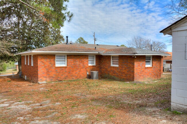 Building Photo - Cute 3 Bedroom Augusta Home