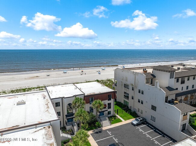 Building Photo - 2343 Costa Verde Blvd