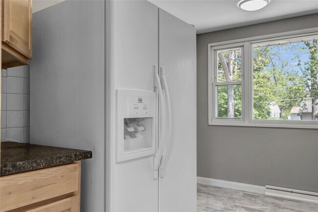 Building Photo - 765 Babler Dr