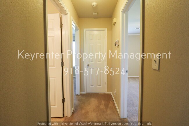 Building Photo - 3 Bed | 2 Bath in Collinsville!