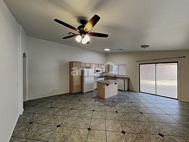 Building Photo - 244 S 89th St