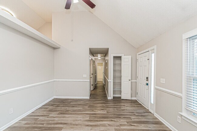 Building Photo - 1024 Alderleaf Dr