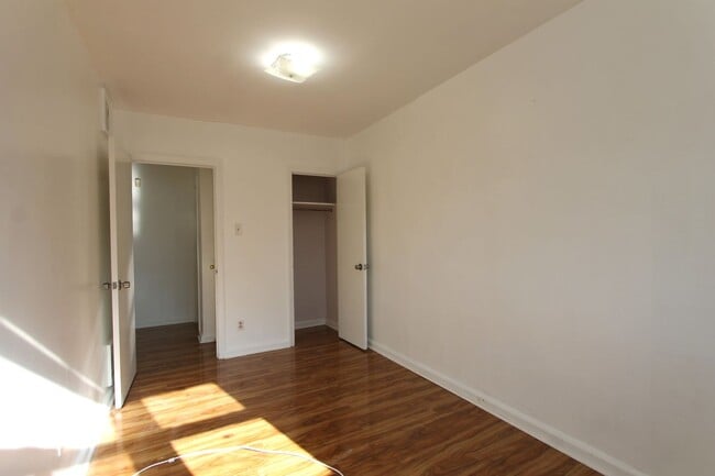 Building Photo - 6460 Ardleigh St