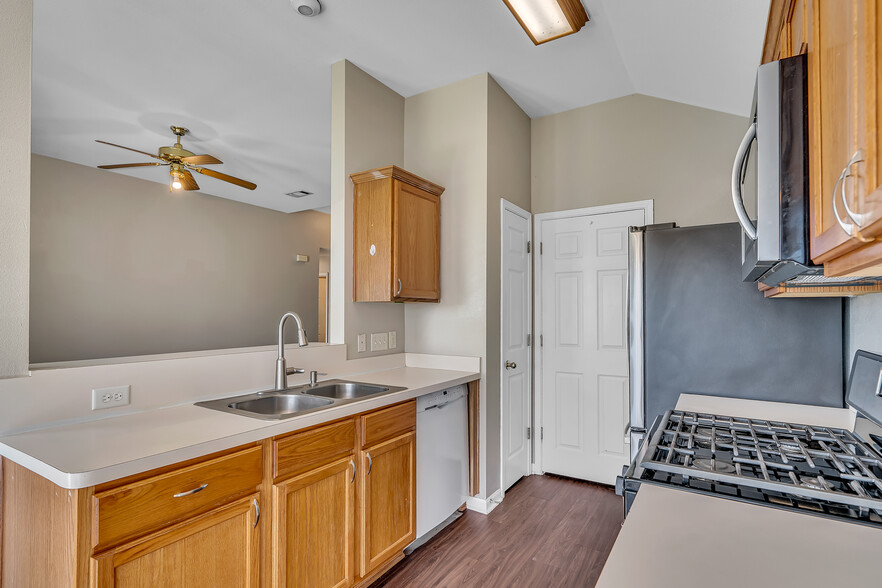 Building Photo - 3715 Westfield Dr