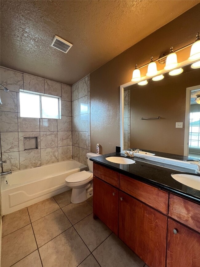 Building Photo - 2111 Wheathall Camp Ln