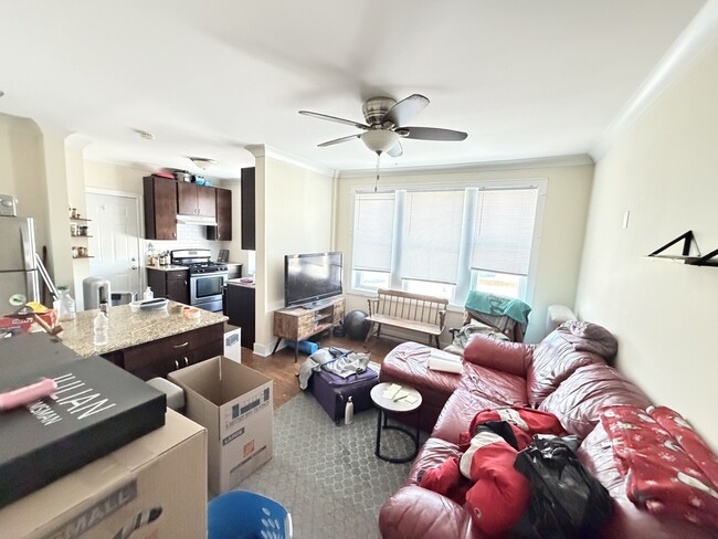 Building Photo - 3153 W Augusta Blvd