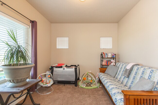 Building Photo - 136 Bull Frog Dr