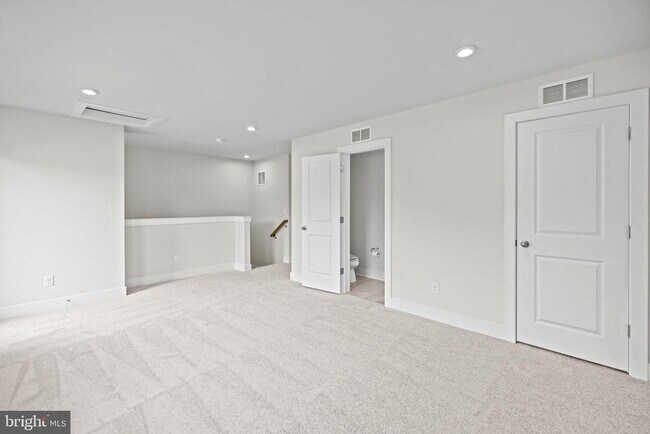 Building Photo - 1548 Meadowlark Glen Rd