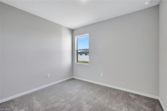 Building Photo - 1310 NW Juanita Pl