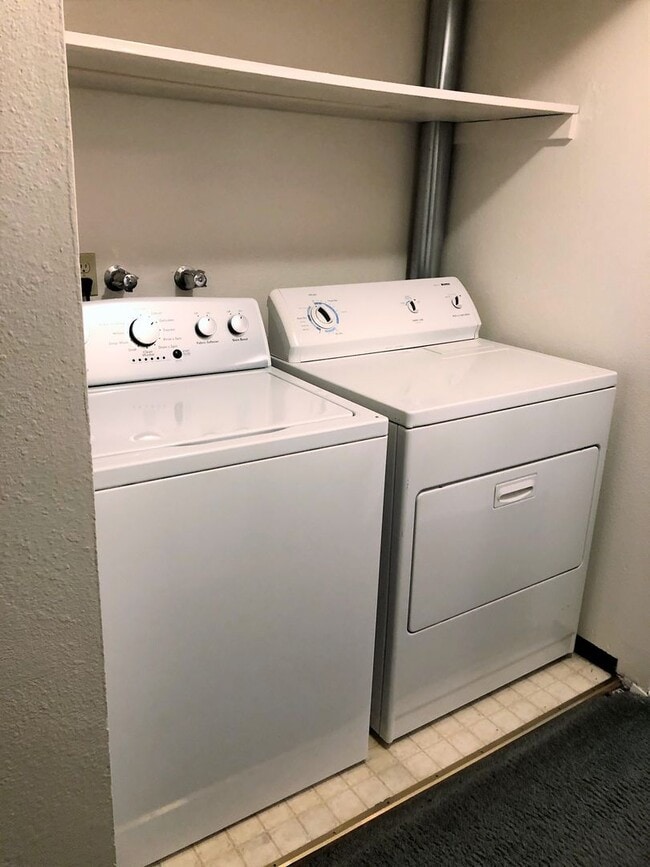 Building Photo - 717sum