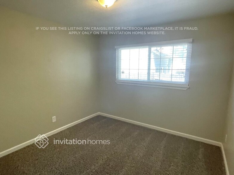 Building Photo - 2800 Northview Dr