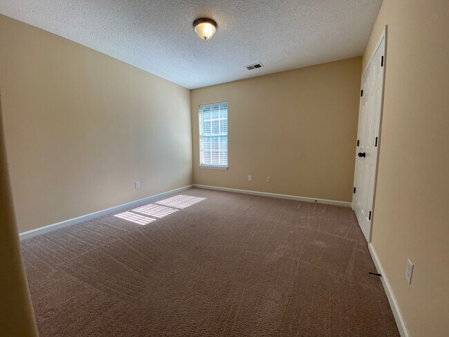 Building Photo - Gated Community - 3 Bedroom 2 Bathroom Cordova Rental Home