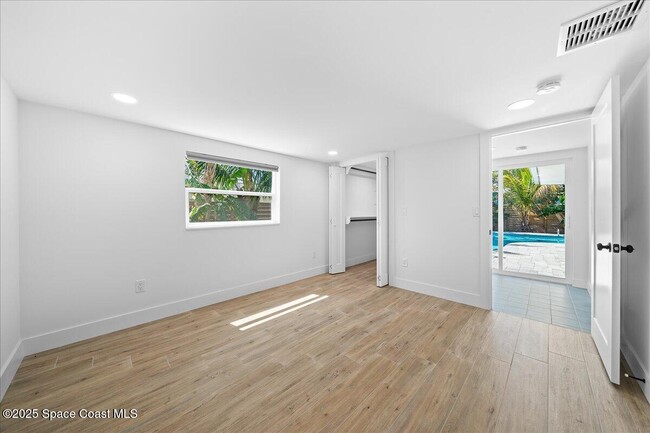 Building Photo - 409 Magnolia Ave