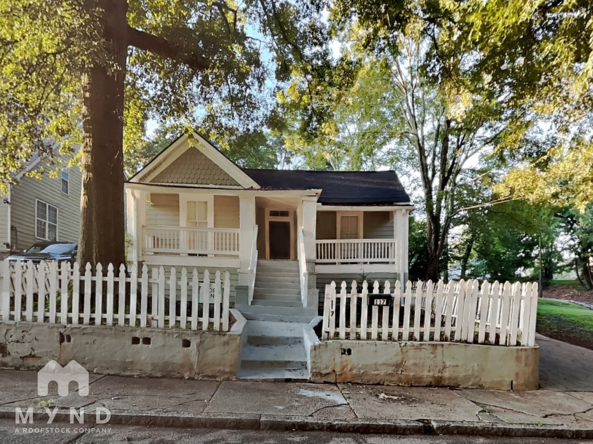 Building Photo - 117 Thayer Ave SE