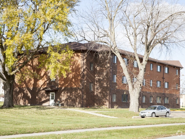 Primary Photo - AHEPA 192 Senior Apartments