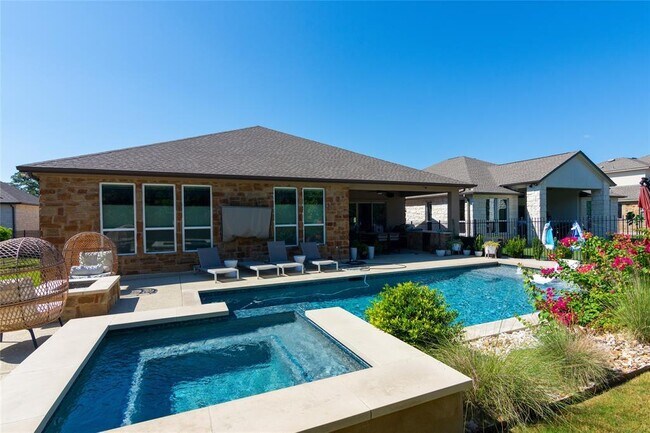 Building Photo - 205 Eiglehart Rd