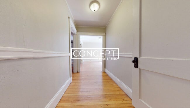 Building Photo - 11 Story St