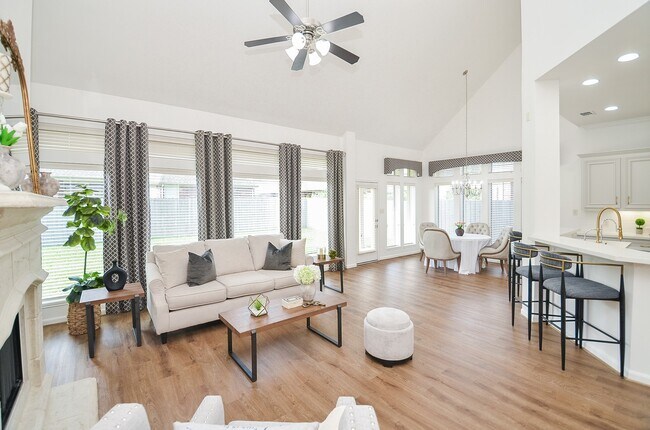 Building Photo - 25619 Tower Side Ln