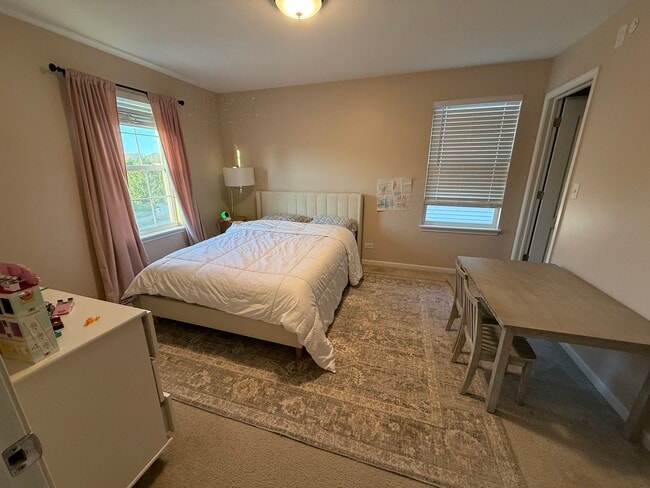 Building Photo - 2572 Retreat Cir