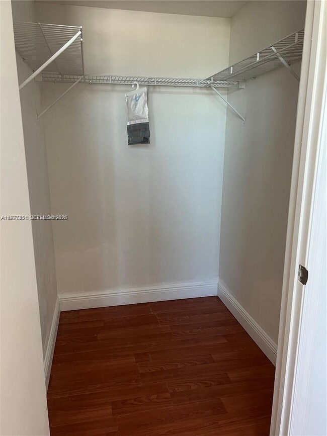 Building Photo - 14951 Royal Oaks Ln