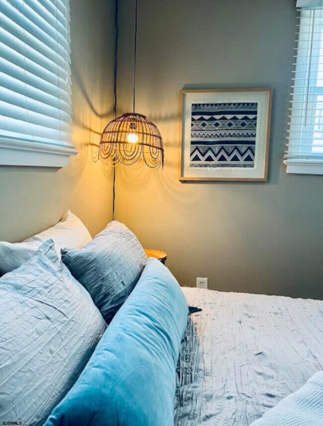 Building Photo - 512 W Brigantine Ave