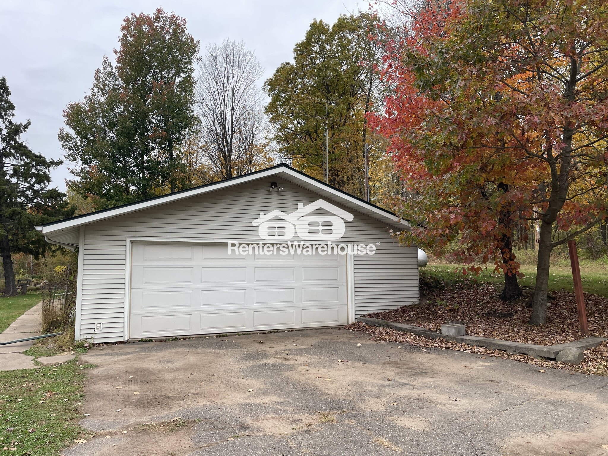 Building Photo - W4774 Pierce Rd