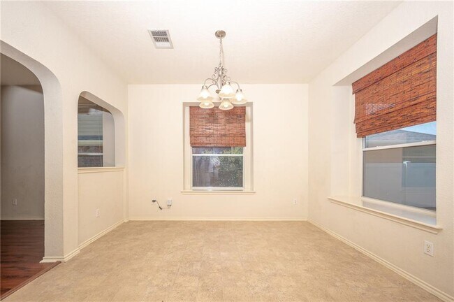 Building Photo - 1707 Big Bend Dr