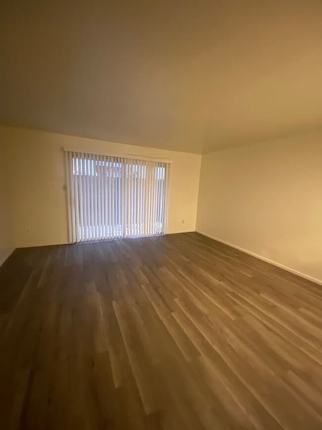 Building Photo - 1952 Stine Rd