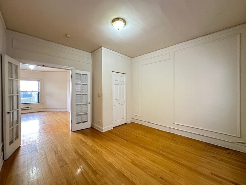 Building Photo - 1322 Oak Ave