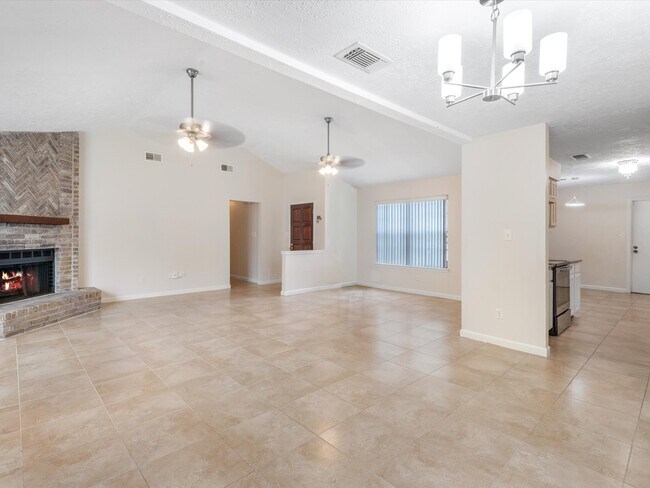 Building Photo - 13515 Wimbledon Oaks Dr