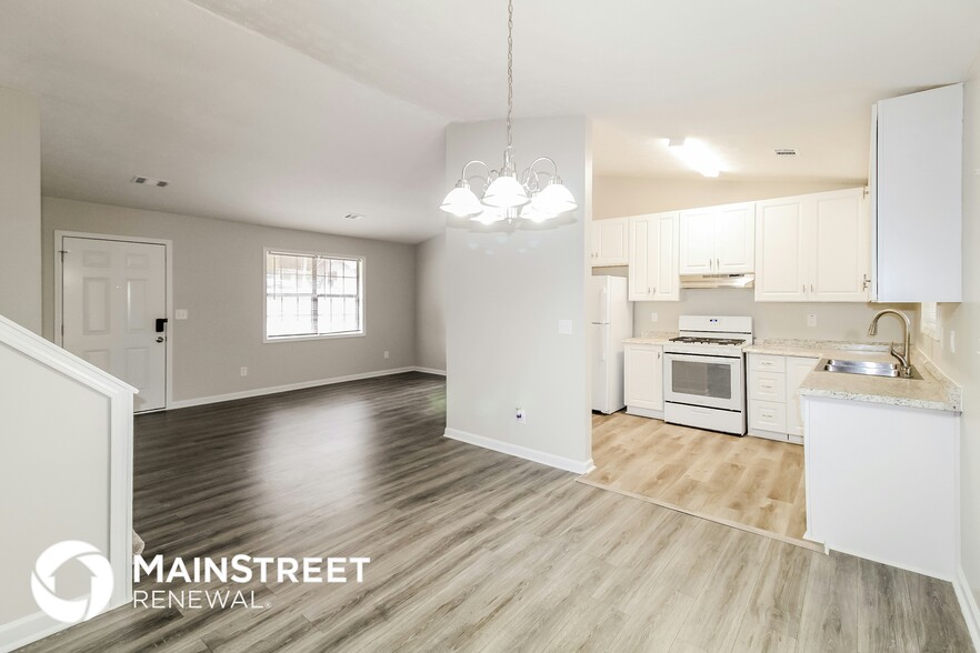 Building Photo - 2210 Davis Oaks Ct