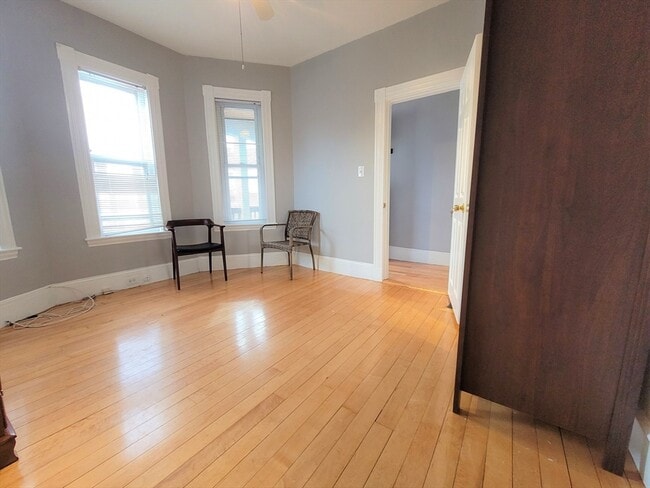 Building Photo - 25 Martin St