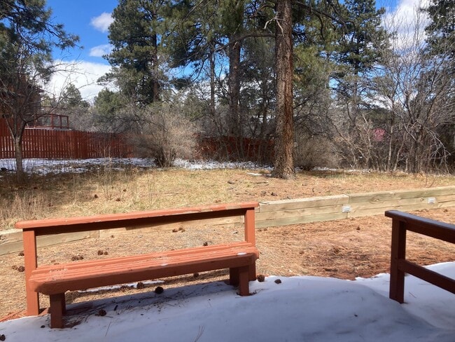 Building Photo - 405 Fir Dr