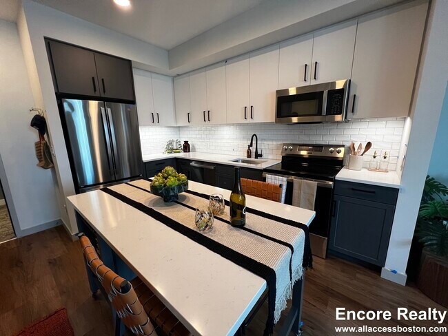 Building Photo - 80 Rugg Rd