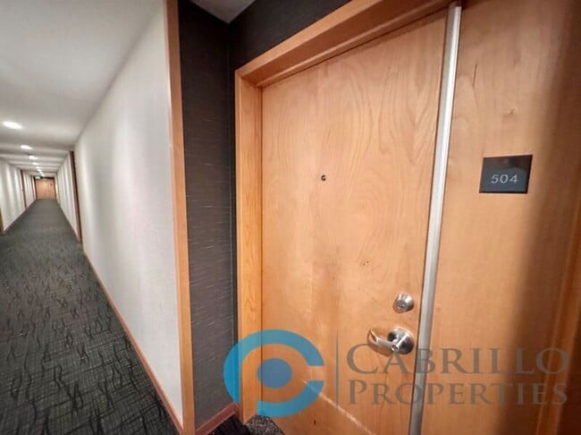 Building Photo - 850 Beech St