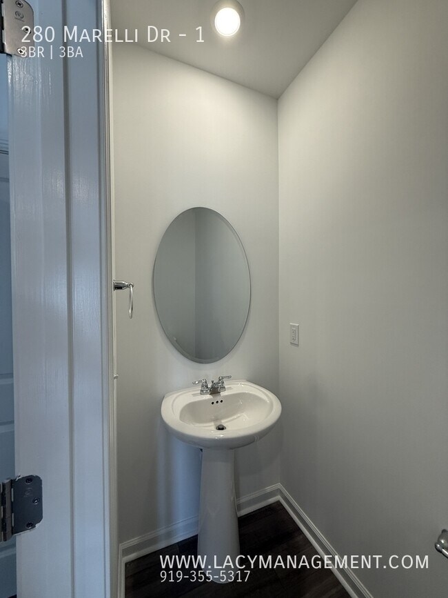 Building Photo - 280 Marelli Dr
