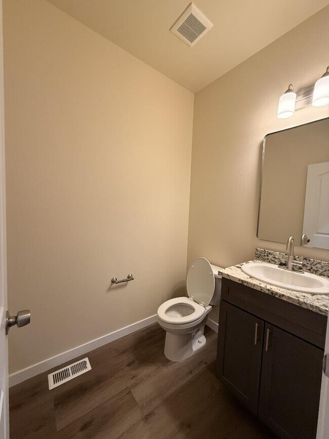 Building Photo - 9006 Nafizah Wy