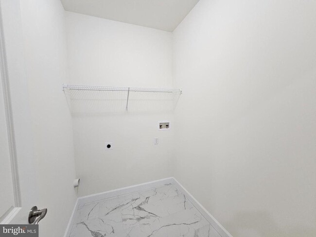 Building Photo - 6 Valhalla Ct