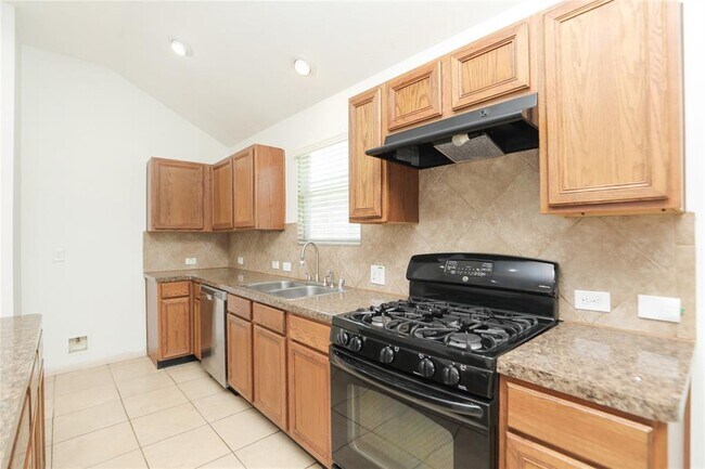 Building Photo - 6022 Sugar Field Ln
