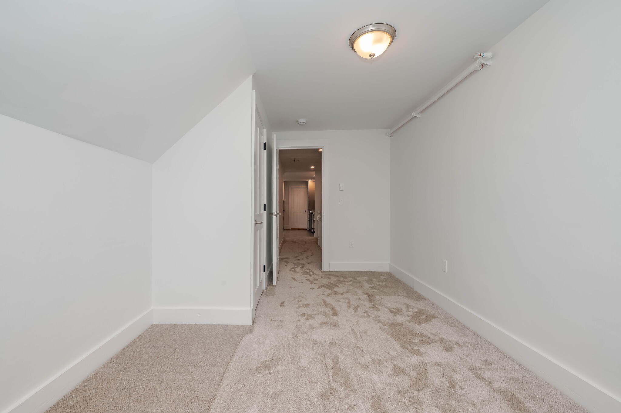 Building Photo - 361 Miller Ave