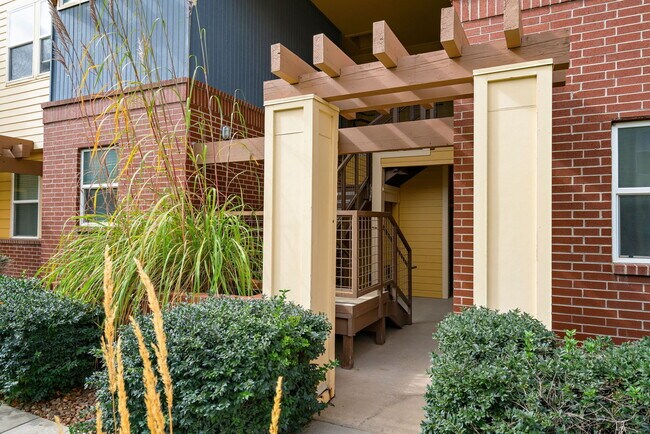 Building Photo - 11310 Colony Cir