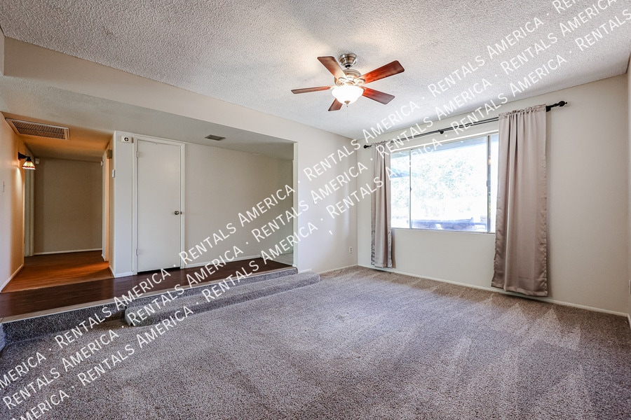 Building Photo - 2466 W Onza Ave