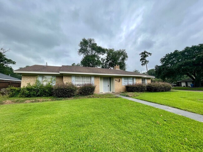 Primary Photo - 6510 Daisy Dr